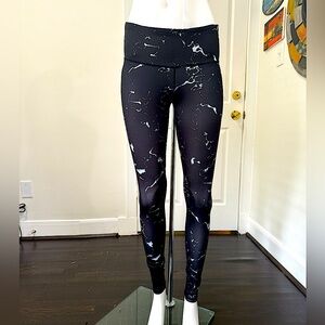 BUBBLELIME Black and White Marble leggings, size extra small, secret pocket